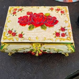 Beautiful Jewelry Box!